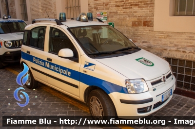 Fiat Nuova Panda I serie
Polizia Municipale
Comune di Senigallia (AN)
Allestimento Celiani
Codice Automezzo: 12
POLIZIA LOCALE 060 AG
Parole chiave: Fiat / / / Nuova_Panda_Iserie / POLIZIALOCALE060AG