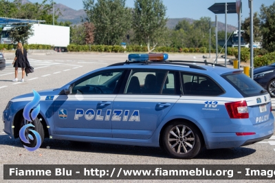 Skoda Octavia Wagon IV serie
Polizia di Stato
Polizia Stradale
In servizio sulla rete autostradale di
Autostrade per l'Italia
Allestimento Focaccia
Decorazione Grafica Artlantis
POLIZIA H8185
Parole chiave: Skoda / Octavia_Wagon_IVserie / POLIZIAH8185