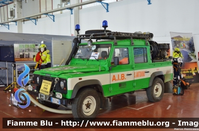 Land Rover Defender 110
Squadra Antincendi Boschivi Sant'Antonino (TO)
Parole chiave: Land-Rover Defender_110 Reas_2016