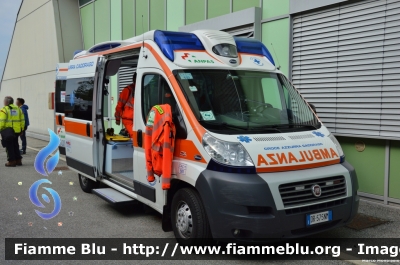 Fiat Ducato X250
Croce Azzurra Cadorago (CO)
Allestita Aricar Life I
Parole chiave: Fiat Ducato_X250 Ambulanza