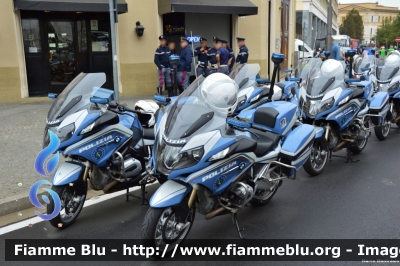 Bmw R1200RT II serie
Polizia di Stato
Polizia Stradale
in scorta alla "Coppa Bernocchi 2017" - Legnano (MI)
Parole chiave: Bmw R1200RT_IIserie