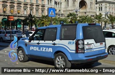 Land-Rover Discovery 4
Polizia di Stato
Reparto Mobile
POLIZIA M1281
Parole chiave: Land-Rover Discovery_4 POLIZIAM1281