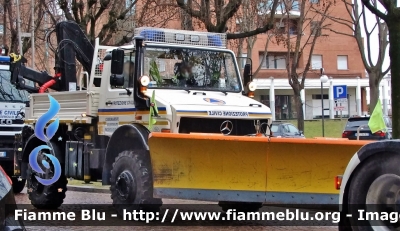 Mercedes-Benz Unimog U2450
Protezione Civile
Coordinamento Provinciale di Biella 
Mercedes Benz Unimog allestito a spazzaneve
Parole chiave: Mercedes-Benz Unimog_U2450