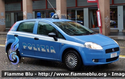 Fiat Grande Punto
Polizia di Stato 

Parole chiave: Fiat Grande_Punto