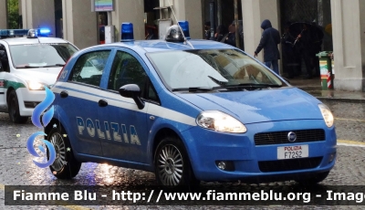 Fiat Grande Punto 
Polizia di Stato 
POLIZIA F5272
*Scorta al corteo del 1 Maggio*
