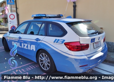 Bmw 318 Touring F31 restyle
Polizia di Stato 
Polizia Stradale 
POLIZIA M2327
scorta al Giro d'Italia 2017
Parole chiave: Bmw 318_Touring_F31_restyle PoliziaM2327 Giro_Italia_2017