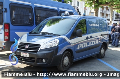 Fiat Scudo IV serie
Polizia di Stato
Unità Cinofile
Allestimento Elevox
POLIZIA M0501
Parole chiave: Fiat Scudo_IVserie POLIZIAM0501