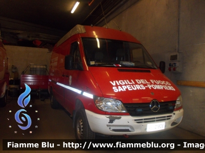 Mercedes-Benz Sprinter 4X4 II serie
Vigili del Fuoco 
Corpo Permanente di Aosta 
Nucleo SAF 
Allestimento Baggio & De Sordi 
VF 21906
Parole chiave: Mercedes-Benz Sprinter_4X4_II_serie VF21906