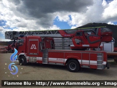 Iveco EuroCargo 160E32 III serie
Vigili del Fuoco
Comando Provinciale di Milano
Autoscala da 30 metri
Allestimento Iveco Magirus
VF 27802
Parole chiave: Iveco EuroCargo_160E32_IIIserie VF27802