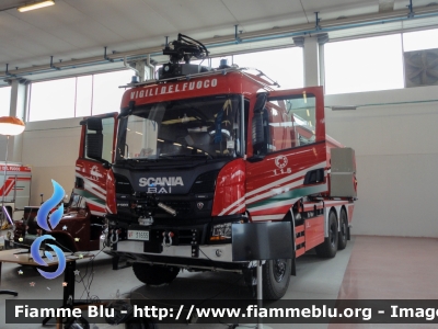 Scania XT P500 6x6
Vigili del Fuoco
Comando Provinciale di Brescia
Distaccamento Aeroportuale
AutoIdroSchiumaPolvere allestito BAI
VF 31655

Esposto al REAS 2021
Parole chiave: Scania XT_P500_6x6 VF31655 reas_2021