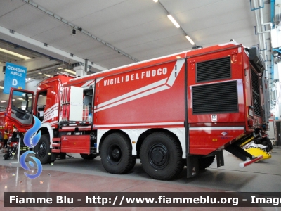 Scania XT P500 6x6
Vigili del Fuoco
Comando Provinciale di Brescia
Distaccamento Aeroportuale
AutoIdroSchiumaPolvere allestito BAI
VF 31655

Esposto al REAS 2021
Parole chiave: Scania XT_P500_6x6 VF31655 reas_2021