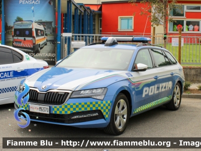 Skoda Superb Wagon III serie restyle
Polizia di Stato
Polizia Stradale
Decorazione Grafica Artlantis
POLIZIA M6370
Parole chiave: Skoda Superb_Wagon_IIIserie_restyle POLIZIAM6370