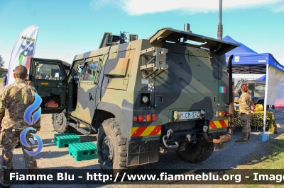 Iveco VTLM Lince
Aeronautica Militare Italiana
Aeroporto di Verona-Villafranca - 3° Stormo
AM CM 374

100° Anniversario fondazione AM
Parole chiave: Iveco VTLM_Lince AMCM374 100°Anniversario