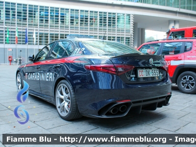 Alfa Romeo Nuova Giulia Quadrifoglio
Carabinieri
Nucleo Operativo e Radiomobile
CC DK 555
Parole chiave: Alfa-Romeo Nuova_Giulia_Quadrifoglio CCDK555