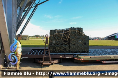 Aviogei 2PU 2000
Aeronautica Militare Italiana
Aeroporto di Verona-Villafranca - 3° Stormo
Nucleo Cargo Lift

100° Anniversario fondazione AM
Parole chiave: Aviogei 2PU_2000  100°Anniversario