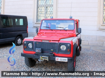 Land Rover Defender 90
Vigili del Fuoco
Comando Provinciale Milano
VF 22390

Fotografato in occasione della Festa della Repubblica 2022
Parole chiave: Land-Rover Defender_90 VF22390