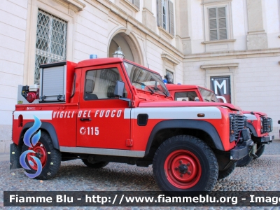 Land Rover Defender 90
Vigili del Fuoco
Comando Provinciale Milano
VF 22390

Fotografato in occasione della Festa della Repubblica 2022
Parole chiave: Land-Rover Defender_90 VF22390