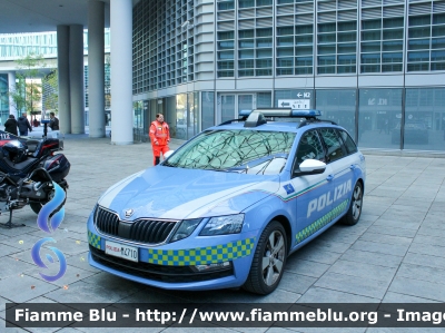 Skoda Octavia Wagon V serie
Polizia di Stato
Polizia Stradale
Allestimento Focaccia
Decorazione Grafica Artlantis
POLIZIA M4710

Fotografata alla fratellanza della strada
Parole chiave: Skoda Octavia_Wagon_Vserie POLIZIAM4710