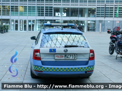 Skoda Octavia Wagon V serie
Polizia di Stato
Polizia Stradale
Allestimento Focaccia
Decorazione Grafica Artlantis
POLIZIA M4710

Fotografata alla fratellanza della strada
Parole chiave: Skoda Octavia_Wagon_Vserie POLIZIAM4710