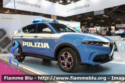  Alfa-Romeo Tonale 
Polizia di Stato
Squadra Volante
Allestimento FCA
Esposto alla MILIPOL di Parigi 2023 
Parole chiave:  Alfa-Romeo Tonale 