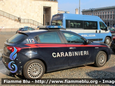 Alfa Romeo Nuova Giulietta restyle
Carabinieri
Pattuglia Mobile di Zona
Allestita NCT Nuova Carrozzeria Torinese
Decorazione Grafica Artlantis
CC DQ 825

Fotografata in occasione della Festa dell Repubblica Italiana 2022
Parole chiave: Alfa-Romeo Nuova_Giulietta_restyle CCDQ825 festa_della_repubblica