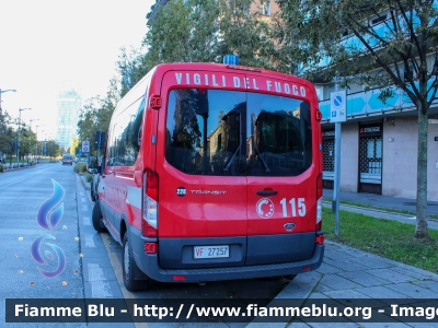 Ford Transit VIII serie
Vigili del Fuoco
Comando Provinciale di Milano
Minibus acquistati nell'ambito di Expo2015
VF 27257
Parole chiave: Ford Transit_VIIIserie VF27257