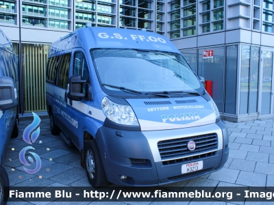 Fiat Ducato X250
Polizia di Stato
Gruppo Sportivo Fiamme Oro
Settore Motociclismo
POLIZIA H3213
Parole chiave: Fiat Ducato_X250 POLIZIAH3213