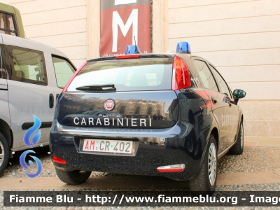 Fiat Punto VI serie
Carabinieri
Polizia Militare presso Aeronautica Militare Italiana
AM CR 402
Fotografata in occasione della Festa della Repubblica 2022
Parole chiave: Fiat Punto_VIserie AMCR402 festa_della_repubblica