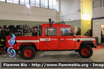 Land Rover Defender 130
Vigili del Fuoco
Comando Provinciale di Milano
Distaccamento Volontario di Melegnano (MI)
VF 18369

Fotografato in occasione di Santa Barbara 2022
Parole chiave: Land-Rover Defender_130 VF18369 santa_barbara_2022