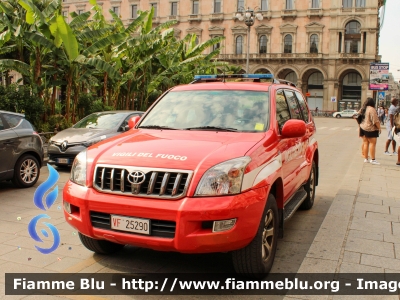 Toyota Land Cruiser II serie
Vigili del Fuoco
Comando Provinciale di Milano
VF 25290

Fotografata in occasione della Festa della Repubblica Italiana 2022
Parole chiave: Toyota Land_Cruiser IIserie VF25290