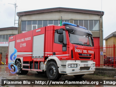 Iveco EuroCargo 180E30 III serie
Vigili del Fuoco
Comando Provinciale di Milano
Distaccamento Volontario di Melegnano (MI) 
AutoBottePompa allestimento Iveco-Magirus
VF 26464

Fotografata in occasione di Santa Barbara 2022
Parole chiave: Iveco EuroCargo 180E30_IIIserie santa_barbara_2022