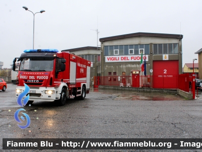 Iveco EuroCargo 180E30 III serie
Vigili del Fuoco
Comando Provinciale di Milano
Distaccamento Volontario di Melegnano (MI) 
AutoBottePompa allestimento Iveco-Magirus
VF 26464

Fotografata in occasione di Santa Barbara 2022
Parole chiave: Iveco EuroCargo 180E30_IIIserie santa_barbara_2022