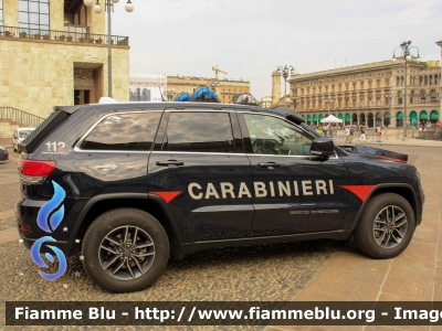 Jeep Grand Cherokee IV serie restyle
Carabinieri
III Reggimento "Lombardia"
Allestimento NCT Nuova Carrozzeria Torinese
CC EC 439

Fotografata in occasione della Festa della Repubblica Italiana 2022
Parole chiave: Jeep Grand_Cherokee IVserie CCEC439