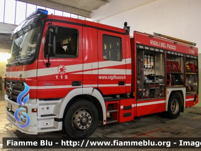 Mercedes-Benz Actros 1841 II serie 
Vigili del Fuoco
Comando Provinciale di Milano
Distaccamento Volontario di Melegnano (MI)
AutoPompaSerbatoio allestimento Bai
VF 24473

Fotografata in occasione di Santa Barbara 2022
Parole chiave: Mercedes-Benz Actros_1841_IIserie santa_barbara_2022