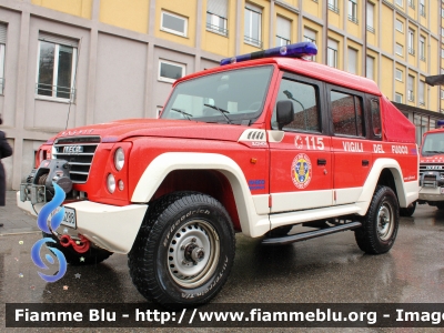 Iveco Massif pick up doppia cabina
Vigili del Fuoco
Comando Provinciale di Como
Nucleo NBCR
Fuoristrada allestimento Iveco-Magirus
VF 26288

Fotografato in occasione di Santa Barbara 2022
Parole chiave: Iveco Massif_pick-up_doppia_cabina VF26288 Santa_Barbara_2022