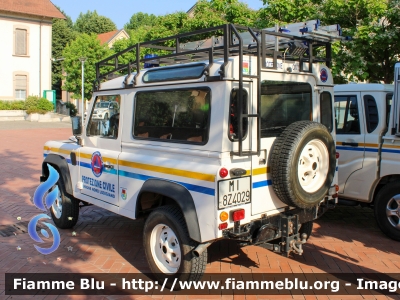 Land-Rover Defender 90
Protezione Civile 
Intercomunale Lodi Nord
Parole chiave: Land-Rover Defender_90