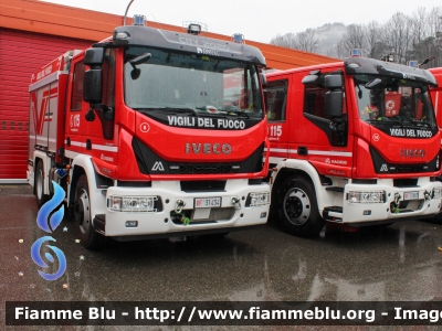 Iveco EuroCargo 120E25 IV serie - NewCity 2020
Vigili del Fuoco
Comando Provinciale di Como
AutoPompaSerbatoio allestimento Magirus
Ricondizionato Divitec
VF 31434
VF 31863

Fotografato in occasione di Santa Barbara 2022
Parole chiave: Iveco EuroCargo_120E25_IVserie - NewCity_2020 VF31434 VF31863 Santa_Barbara_2022