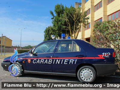 Alfa Romeo 155
Carabinieri
Nucleo Operativo e Radiomobile
Veicolo storico
EI AL 497

Fotografata in occasione della festa per il 208° Anniversario della Fondazione del Corpo del Comando Provinciale di Lodi
Parole chiave: Alfa-Romeo 155 EIAL497