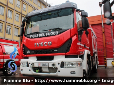 Iveco EuroCargo 120E25 IV serie - NewCity 2020
Vigili del Fuoco
Comando Provinciale di Como
AutoPompaSerbatoio allestimento Magirus
Ricondizionato Divitec
VF 31434
VF 31863

Fotografato in occasione di Santa Barbara 2022
Parole chiave: Iveco EuroCargo_120E25_IVserie - NewCity_2020 VF31434 VF31863 Santa_Barbara_2022