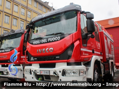 Iveco EuroCargo 120E25 IV serie - NewCity 2020
Vigili del Fuoco
Comando Provinciale di Como
AutoPompaSerbatoio allestimento Magirus
Ricondizionato Divitec
VF 31434
VF 31863

Fotografato in occasione di Santa Barbara 2022
Parole chiave: Iveco EuroCargo_120E25_IVserie - NewCity_2020 VF31434 VF31863 Santa_Barbara_2022