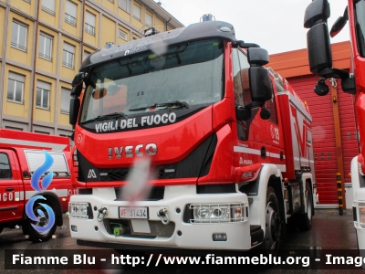 Iveco EuroCargo 120E25 IV serie - NewCity 2020
Vigili del Fuoco
Comando Provinciale di Como
AutoPompaSerbatoio allestimento Magirus
Ricondizionato Divitec
VF 31434
VF 31863

Fotografato in occasione di Santa Barbara 2022
Parole chiave: Iveco EuroCargo_120E25_IVserie - NewCity_2020 VF31434 VF31863 Santa_Barbara_2022