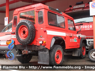 Land-Rover Defender 90
Vigili del Fuoco
Comando Provinciale di Como
Mezzo di Colonna Mobile
VF 19467

Fotografato in occasione di Santa Barbara 2022
Parole chiave: Land-Rover Defender_90 VF19467 Santa_Barbara_2022