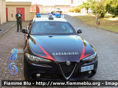 Alfa Romeo Nuova Giulia
Carabinieri
Nucleo Operativo Radiomobile
Allestimento FCA 
CC EE 323

Fotografata in occasione della festa per il 208° Anniversario della Fondazione del Corpo del Comando Provinciale di Lodi
Parole chiave: Alfa-Romeo Nuova_Giulia CCEE323