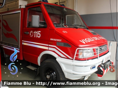 Iveco Daily 4x4 II serie
Vigili del Fuoco
Comando Provinciale di Como
Distaccamento Volontario di Lomazzo (CO)
Autopompaserbatoio Allestimento BAI-Tecnica
Ricondizionato Fortini
VF 18715

Fotografato in occasione di Santa Barbara 2022
Parole chiave: Iveco Daily_4x4_IIserie VF18715 Santa_Barbara_2022