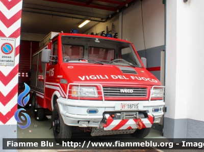 Iveco Daily 4x4 II serie
Vigili del Fuoco
Comando Provinciale di Como
Distaccamento Volontario di Lomazzo (CO)
Autopompaserbatoio Allestimento BAI-Tecnica
Ricondizionato Fortini
VF 18715

Fotografato in occasione di Santa Barbara 2022
Parole chiave: Iveco Daily_4x4_IIserie VF18715 Santa_Barbara_2022