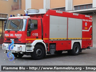 Iveco EuroTech 190E35 "One"
Vigili del Fuoco
Comando Provinciale di Milano
Nucleo NBCR
Allestimento Iveco-Magirus
VF 21923
Parole chiave: Iveco EuroTech_190E35 VF21923