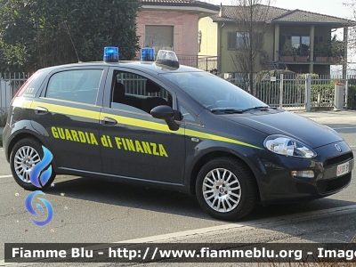 Fiat Punto VI serie
Guardia di Finanza
GdiF 381 BM
Parole chiave: Fiat Punto_VIserie GdiF409BM