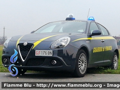 Alfa Romeo Nuova Giulietta restyle
Guardia di Finanza
Allestita NCT Nuova Carrozzeria Torinese
Decorazione Grafica Artlantis
GdiF 176 BN
Parole chiave: Alfa-Romeo Nuova_Giulietta_restyle GdiF176BN