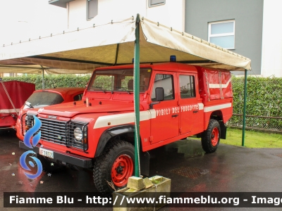 Land-Rover Defender 130
Vigili del Fuoco
Comando Provinciale di Como
Distaccamento Volontario di Lomazzo (CO)
VF 19333

Fotografato in occasione di Santa Barbara 2022
Parole chiave: Land-Rover Defender_130 VF19333 Santa_Barbara_2022