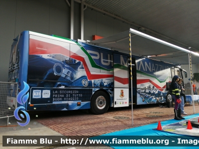 Irisbus DallaVia Tiziano
Polizia di Stato
Polizia Stradale
Pullman Azzurro
POLIZIA F1206

Esposto ad Eicma 2022
Parole chiave: Irisbus DallaVia_Tiziano POLIZIA_F1206 Eicma_2022